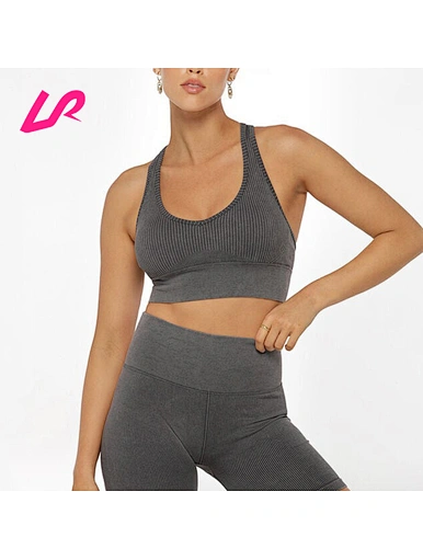 Cover up in style with our ribbed sports bra. Designed for comfort and support, it's a must-have for any workout wardrobe. Shop now and stay ahead of the trend.